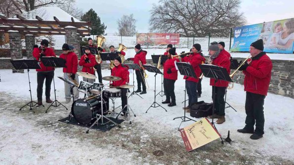 Wasserturm_Eisbahn (1)